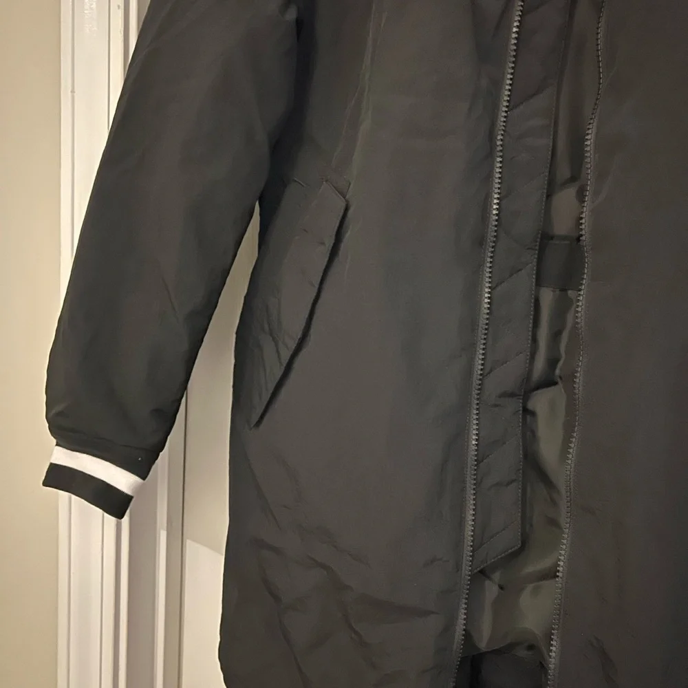 Nike Women's Jacket Medium‎ Long Dugout Bench Black Zip DC9103-010 Softball NWT